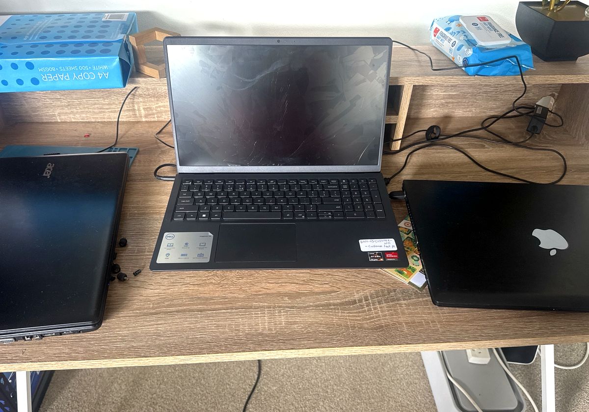 Dignity laptop and device repair bench